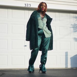 SIGNED BLAKE X AMAZON THE DROP Evergreen silk cuffed pants